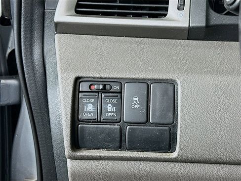 Used 2016 Honda Odyssey SE image 10