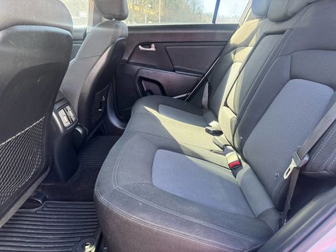 Used 2015 Kia Sportage LX image 9