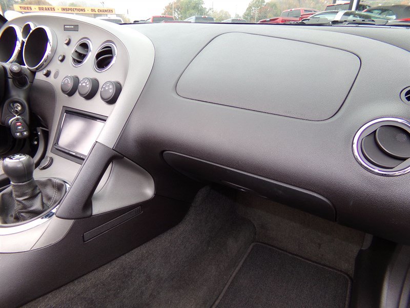 Used 2007 Pontiac Solstice Convertible w/ Premium Package RWD image 39