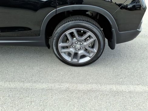 Used 2023 Honda Passport EX-L image 8
