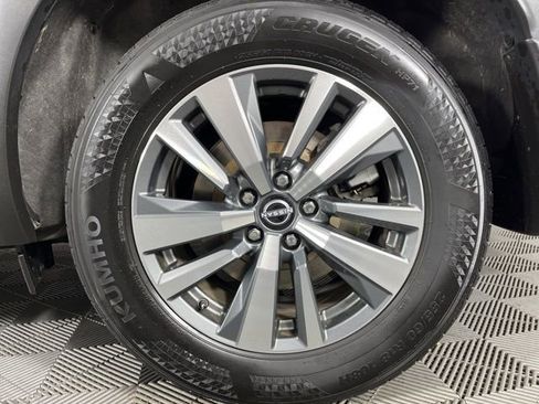 Used 2024 Nissan Pathfinder SL image 13