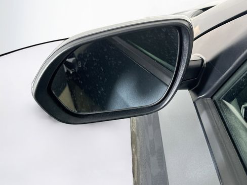 Used 2025 Kia Seltos S image 16