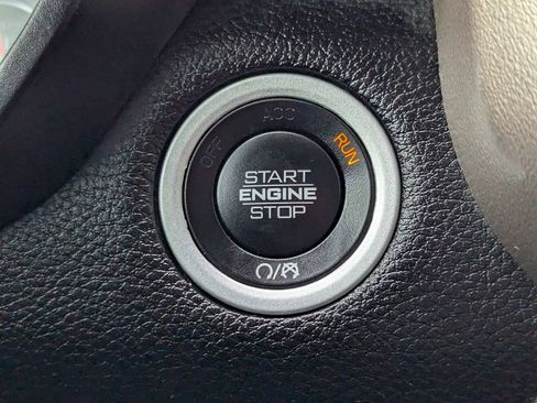 Used 2022 RAM 1500 Laramie AWD/4WD image 25