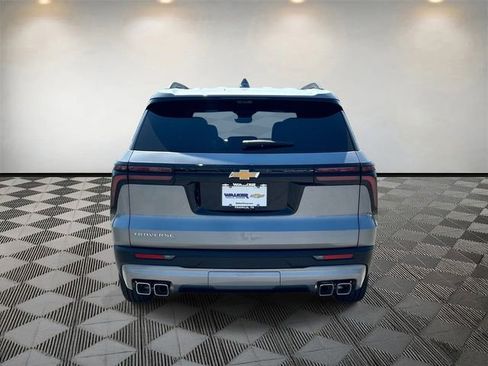 New 2026 Chevrolet Traverse LT w/ Driver Confidence Package FWD image 4