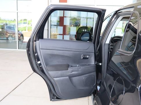 Used 2024 Mitsubishi Outlander Sport AWD image 30