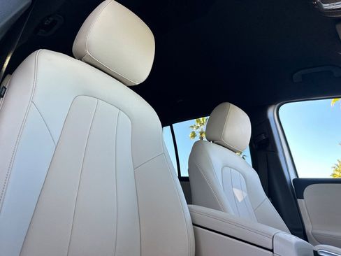 Certified 2022 Mercedes-Benz GLB 250 image 11