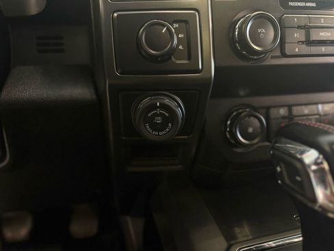 Used 2020 Ford F150 XLT w/ Equipment Group 302A Luxury AWD/4WD image 28
