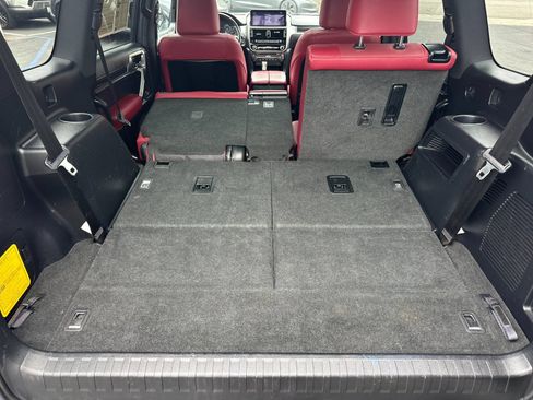 Used 2022 Lexus GX 460 Premium w/ Premium Package AWD/4WD image 18