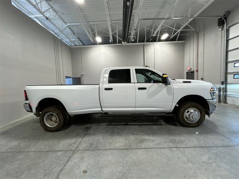 New 2026 RAM 3500 Tradesman image 5