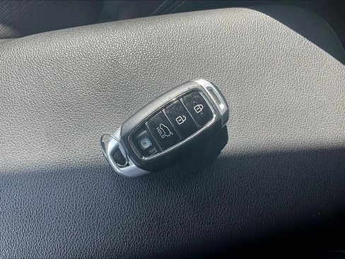 Used 2020 Hyundai Kona Limited image 10