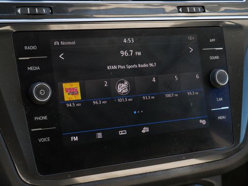 Used 2018 Volkswagen Tiguan SE w/ 3rd Row Seat Package image 22