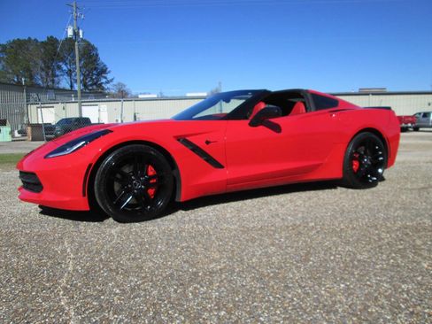 Used 2014 Chevrolet Corvette Stingray Z51 2dr Coupe w/ 3LT Preferred Equipment Group image 35