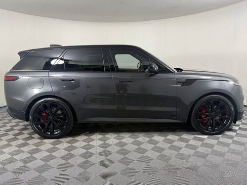 Used 2026 Land Rover Range Rover Sport Dynamic SE AWD/4WD image 9