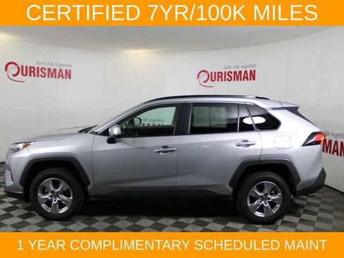 Used 2025 Toyota RAV4 XLE AWD/4WD image 4