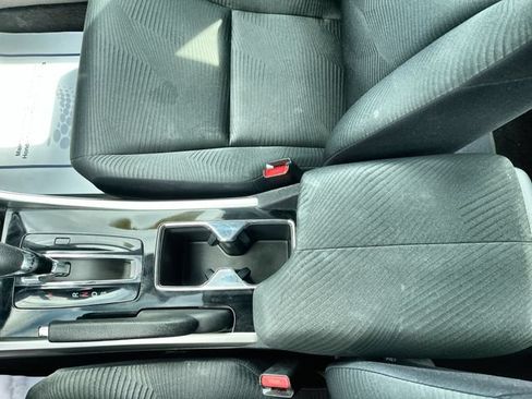 Used 2016 Honda Accord LX image 23