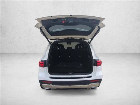 Used 2025 Mercedes-Benz GLB 250 image 6