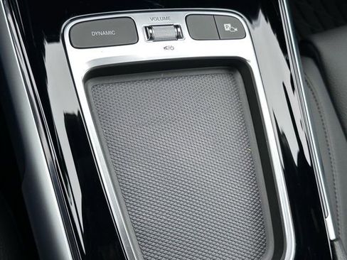 New 2026 Mercedes-Benz GLB 250 4MATIC image 18