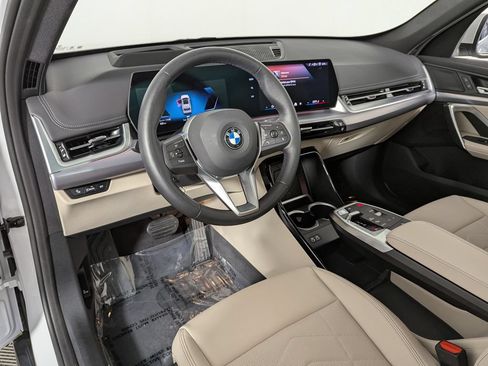Used 2025 BMW X1 xDrive28i w/ Technology Package AWD/4WD image 17