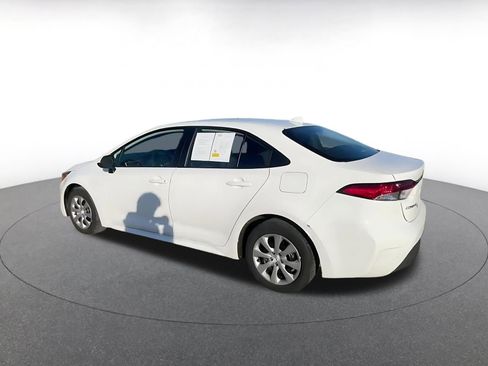 Used 2025 Toyota Corolla LE image 10