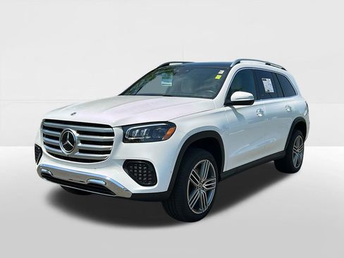 Used 2025 Mercedes-Benz GLS 450 4MATIC image 1
