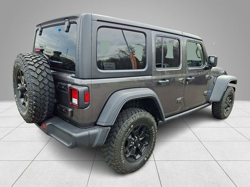 Used 2023 Jeep Wrangler Unlimited w/ Cold Weather Group AWD/4WD image 5