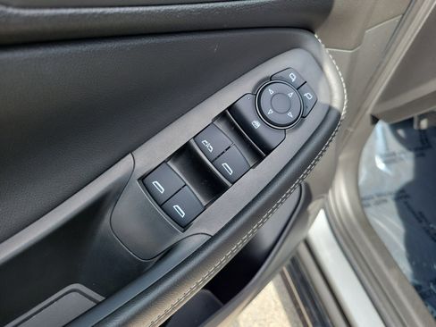 Used 2024 Buick Encore GX Sport Touring w/ Advanced Technology Package FWD image 17