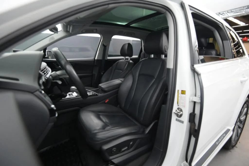 Used 2018 Audi Q7 3.0T Premium Plus w/ Premium Plus Package AWD/4WD image 40