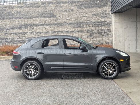 New 2026 Porsche Macan AWD/4WD image 8