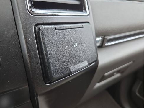 Used 2021 Ford Expedition Limited AWD/4WD image 22