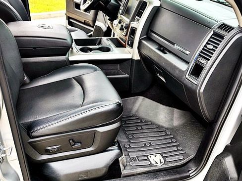 Used 2017 RAM 1500 Laramie w/ Convenience Group AWD/4WD image 15