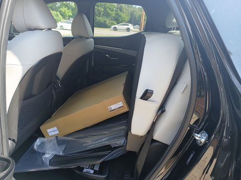 New 2025 Hyundai Santa Cruz Limited image 13