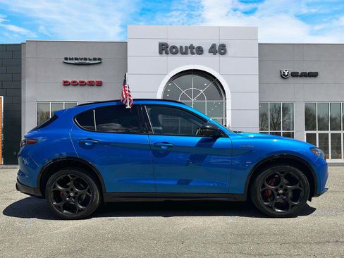 Used 2024 Alfa Romeo Stelvio Veloce AWD/4WD image 6