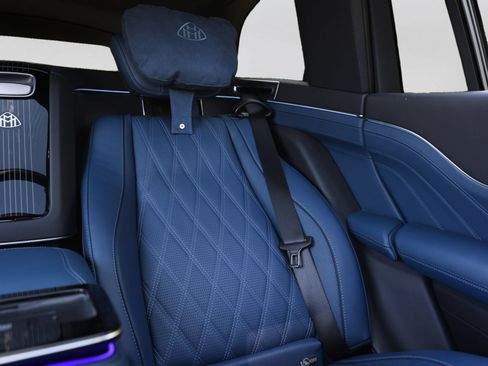 Used 2025 Mercedes-Benz Maybach GLS 600 4MATIC image 13