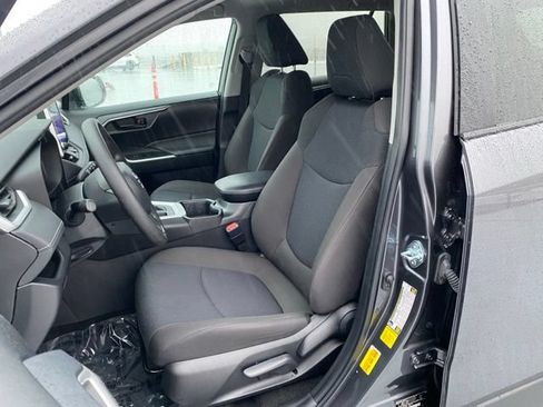 Certified 2024 Toyota RAV4 LE AWD/4WD image 19