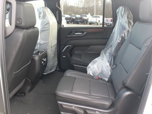 New 2026 GMC Yukon XL Denali w/ Sun & Power Step Package AWD/4WD image 13