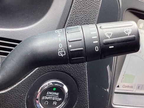 Used 2018 Ford Explorer XLT w/ Equipment Group 201A AWD/4WD image 31