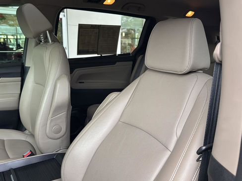 Used 2020 Honda Odyssey EX-L image 25
