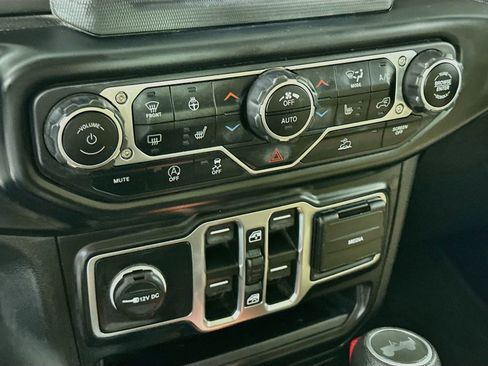 Used 2022 Jeep Wrangler Unlimited Sport AWD/4WD image 15