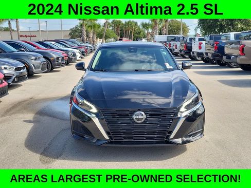 Used 2024 Nissan Altima 2.5 SL FWD image 2