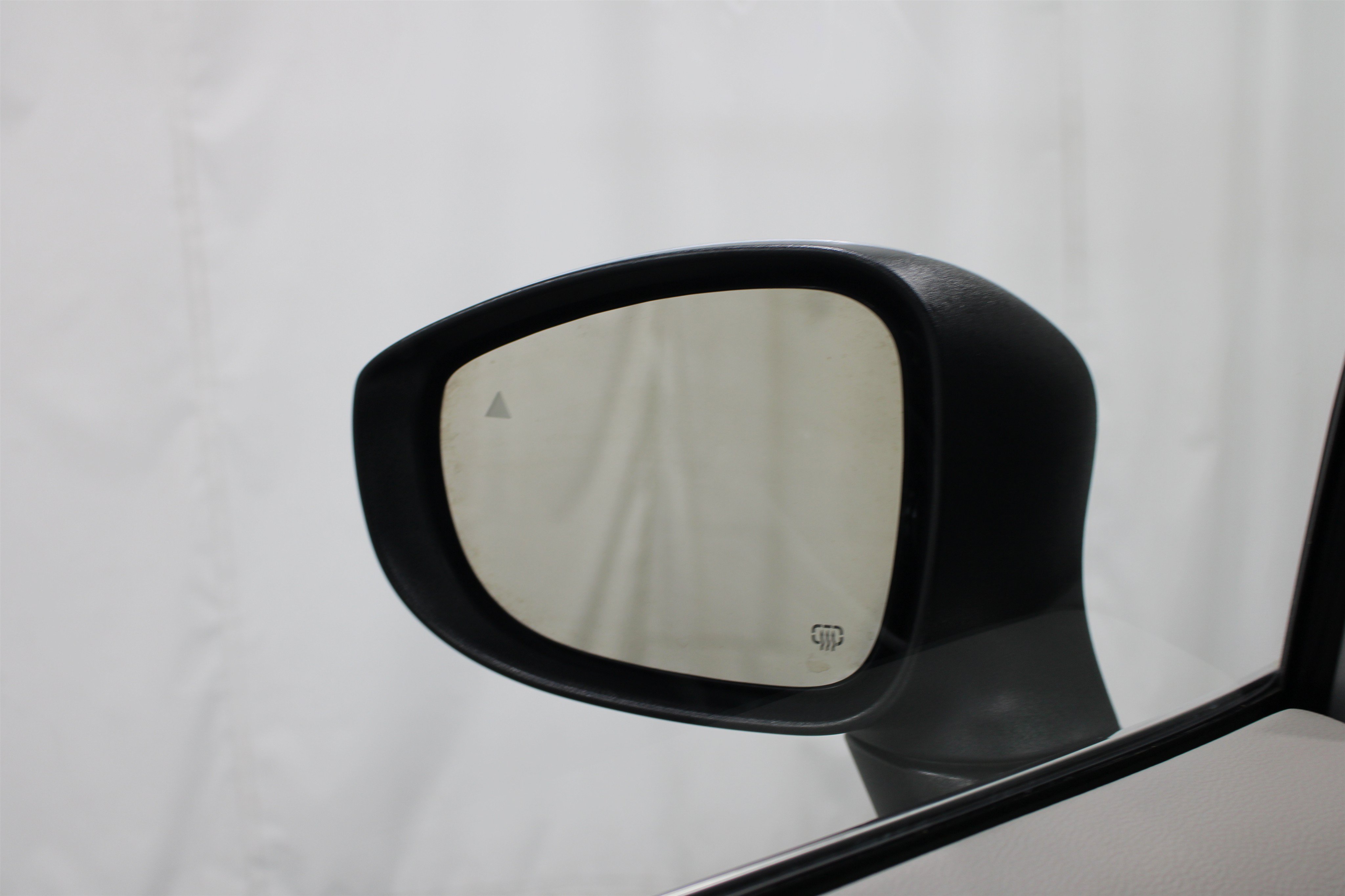 Used 2023 Chrysler Pacifica Touring-L FWD image 10