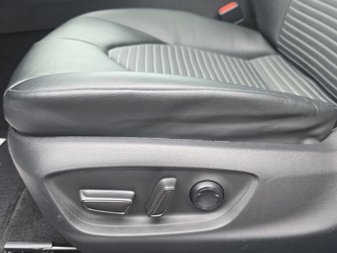 Used 2021 Toyota Camry SE image 29