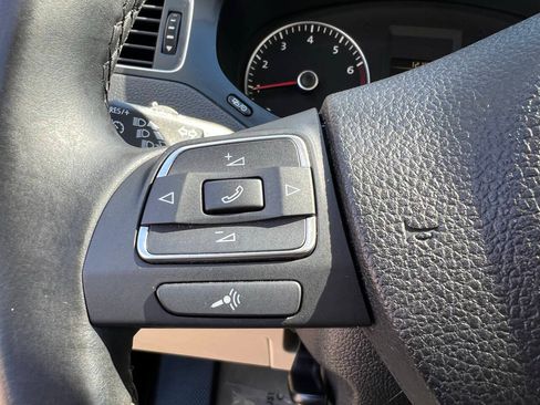 Used 2012 Volkswagen Jetta SE FWD image 15