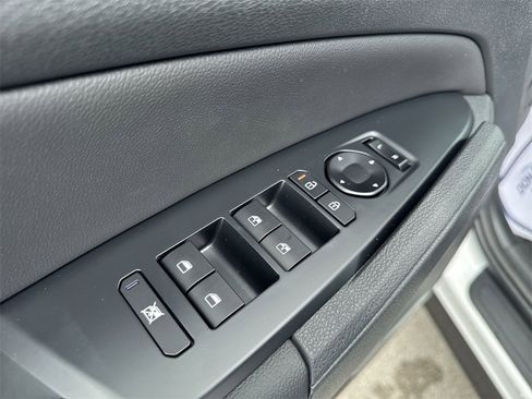 New 2026 Kia Sportage EX image 19