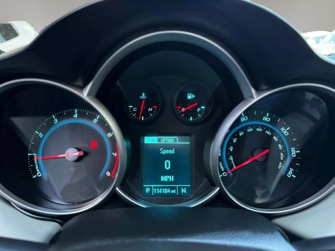 Used 2014 Chevrolet Cruze LS FWD image 21