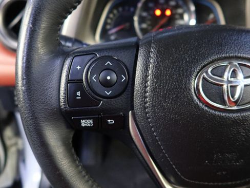 Used 2014 Toyota RAV4 Limited image 34