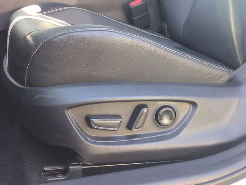 Used 2025 Toyota Camry SE FWD image 14