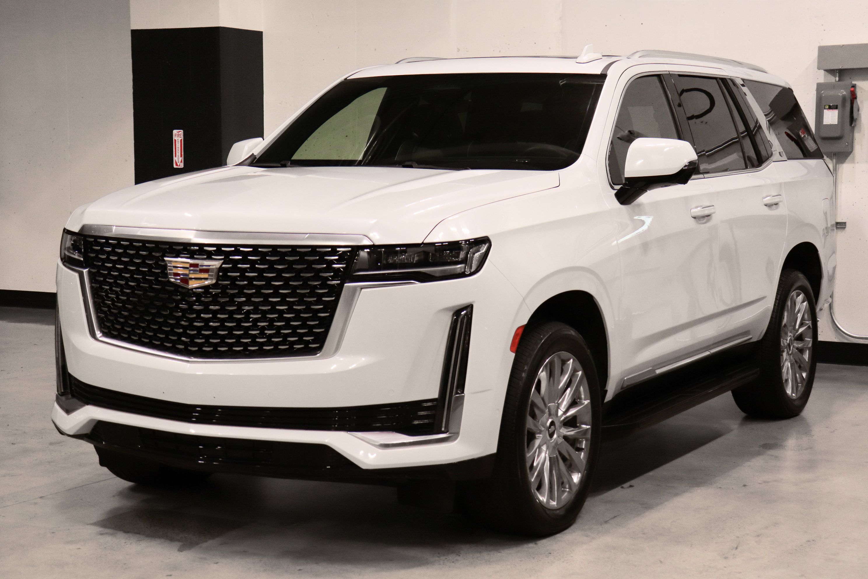 Used 2023 Cadillac Escalade Premium Luxury w/ LPO, Floor Liner Package AWD/4WD image 1