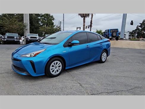 Used 2019 Toyota Prius LE image 40