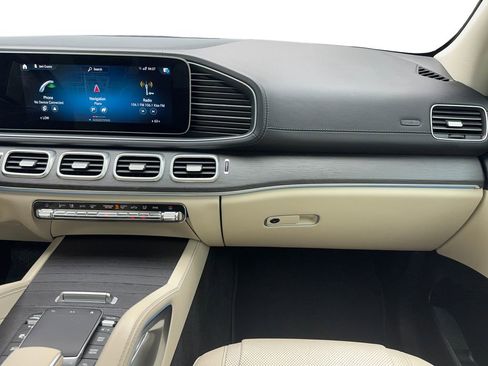 Used 2021 Mercedes-Benz GLS 450 4MATIC image 19