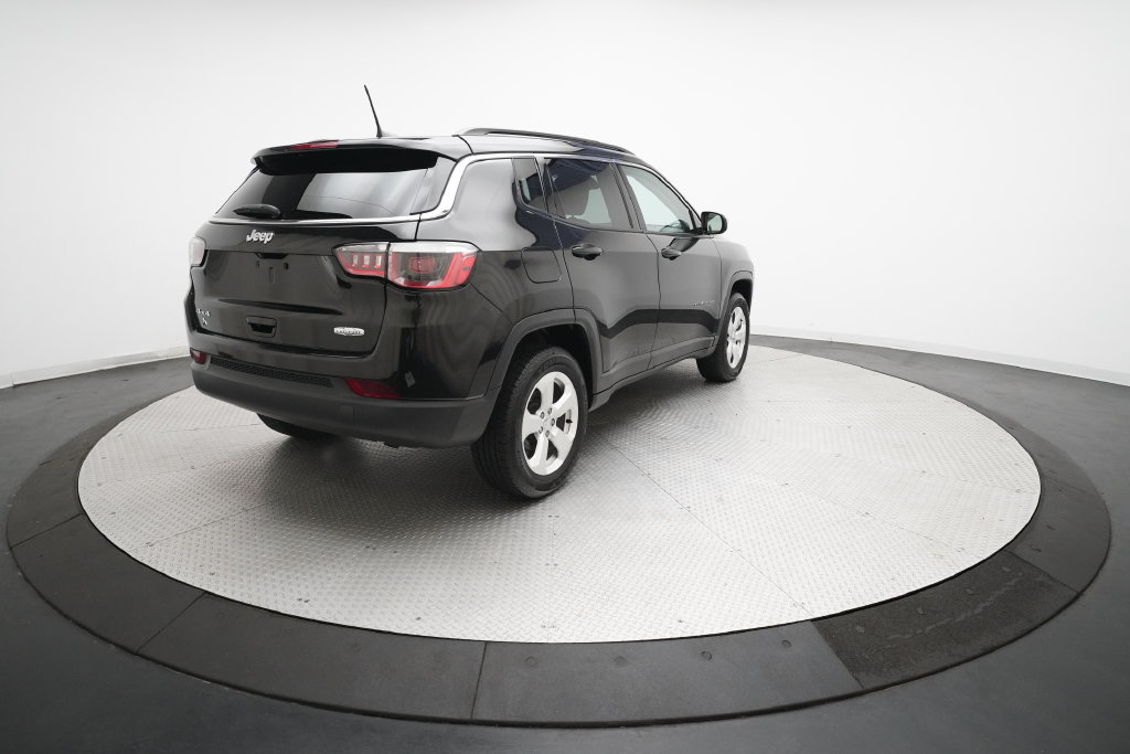 Used 2018 Jeep Compass Latitude w/ Popular Equipment Group AWD/4WD image 33